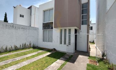 CASA EN RENTA EN FRACCIONAMIENTO BENEVENTO RESIDENCIAL