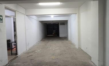 Alquiler de amplio Local Comercial en Avenida en San Martin de Porres