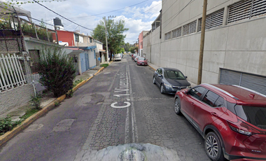 !! Inversión Segura y Rentable  en Bienes Raíces, casa en Col. Hab Viveros del Valle, Tlalnepantla de Baz, Estado de México.