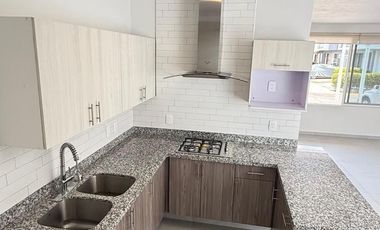 Casa en Renta en La Moraleja, Coto Pamplona, Zapopan