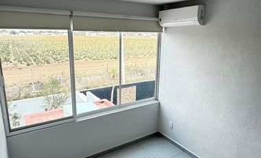 Casa en Renta en La Moraleja, Coto Pamplona, Zapopan