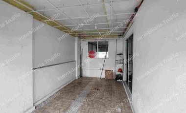 VENDO CASA DE DOS PISOS CON LOCAL CERCA DEL CENTRO