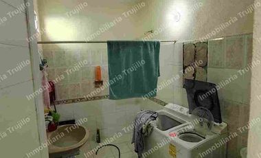 VENDO CASA DE DOS PISOS CON LOCAL CERCA DEL CENTRO