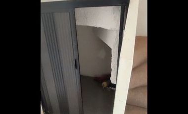 Casa en Venta de Tres Niveles en en Tultepec
