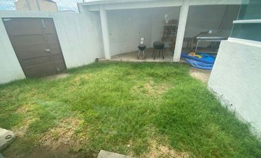 CASA EN VENTA EN LA MAGISTERIAL