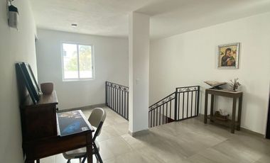 CASA EN VENTA EN LA MAGISTERIAL