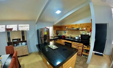 VENDO CASA EN LA ALBORADA