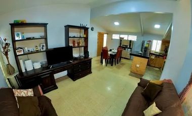 VENDO CASA EN LA ALBORADA