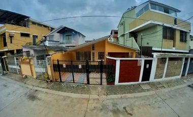 VENDO CASA EN LA ALBORADA