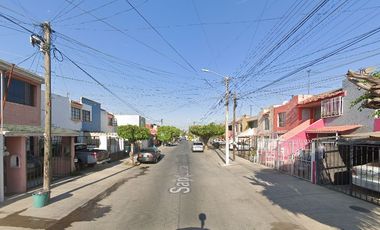 SK17REMATE BANCARIO CASA EN LOMAS DE SAN MIGUEL TLAQUEPAQUE PAGO EN 2 EXHIBICIONES NO INFONAVIT