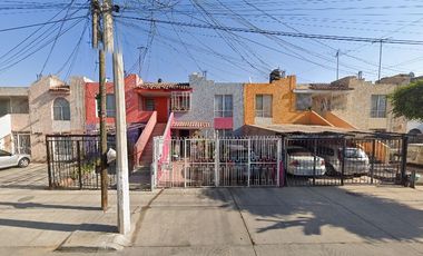 SK17REMATE BANCARIO CASA EN LOMAS DE SAN MIGUEL TLAQUEPAQUE PAGO EN 2 EXHIBICIONES NO INFONAVIT