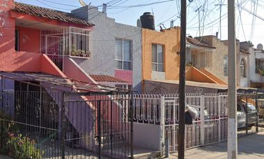 SK17REMATE BANCARIO CASA EN LOMAS DE SAN MIGUEL TLAQUEPAQUE PAGO EN 2 EXHIBICIONES NO INFONAVIT
