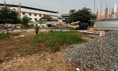 Rumah EXCLUSIVE desain Cantik di Lubang Buaya Cipayung Jakarta Timur dekat Jalan Raya Pondok Gede