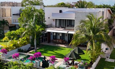 CASA EN VENTA EN CANCÚN, LAGOS DEL SOL