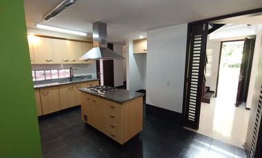 ESPECTACULAR Y EXCLUSIVA CASA AMPLIA CONJUNTO CENTRAL IBAGUÉ EN VENTA-ARRIENDO