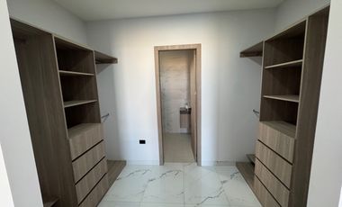 En venta casa de 3 dormitorios en Isla celeste en Samborondón.(IC)
