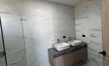 En venta casa de 3 dormitorios en Isla celeste en Samborondón.(IC)