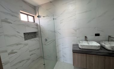 En venta casa de 3 dormitorios en Isla celeste en Samborondón.(IC)