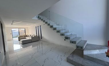 En venta casa de 3 dormitorios en Isla celeste en Samborondón.(IC)