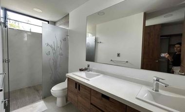 hermosa casa en condominio