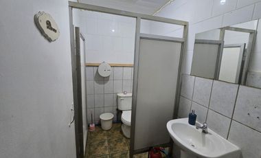 Se Arrienda Amplio Local Comercial en Valdivia