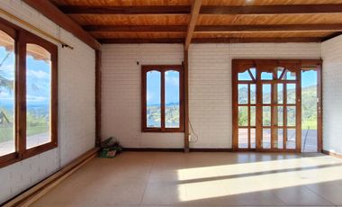 Finca en venta con espectacular vista al embalse Peñol Guatapé