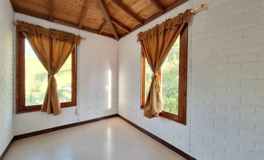 Finca en venta con espectacular vista al embalse Peñol Guatapé