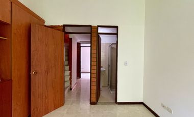 Extraordinaria casa en Colores de la Villa Conjunto Residencial con 3 alcobas. Villa Olimpica. Pereira.