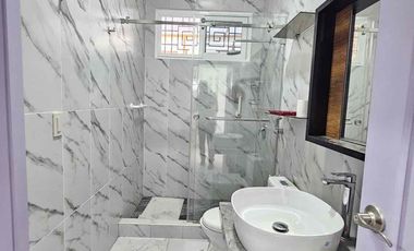 PUERTO AZUL-VIA A LA COSTA KM9, Alquilo Casa de una Planta 3 dormitorios $1.290