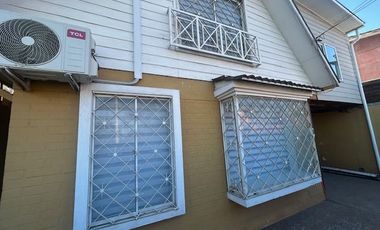 Se vende amplia y cómoda en $160.000.000 casa 4 Dormitorios 2 baños calle Nueva 1 comuna de  Cerrillos