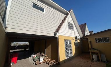 Se vende amplia y cómoda en $160.000.000 casa 4 Dormitorios 2 baños calle Nueva 1 comuna de  Cerrillos