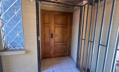 Se vende amplia y cómoda en $160.000.000 casa 4 Dormitorios 2 baños calle Nueva 1 comuna de  Cerrillos