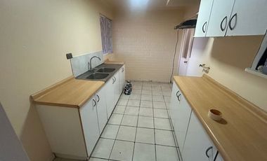 Se vende amplia y cómoda en $160.000.000 casa 4 Dormitorios 2 baños calle Nueva 1 comuna de  Cerrillos