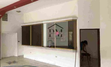 Alquilo Locales Comerciales,   Bellavista Avenida Principal- Norte de Guayaquil cerca a Estadio Barcelona.