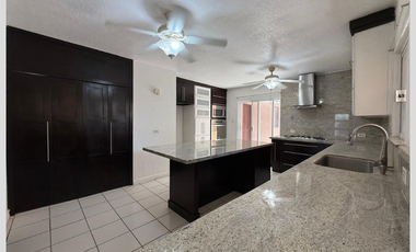 Renta casa Fracc. Jardines de Senecú