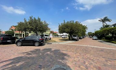 Terreno en Vista Sol, bifamiliar, de venta en Samborondón