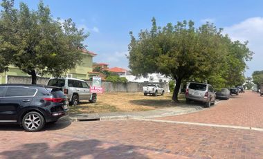 Terreno en Vista Sol, bifamiliar, de venta en Samborondón