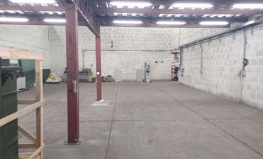 Bodega de alquiler en el km 16 de la Vía a Daule, 312 m2 de construcción.