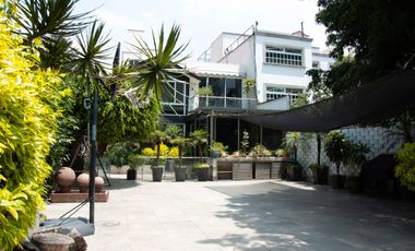 Casa en renta en Circuito Novelistas, entre zona azul y periferico