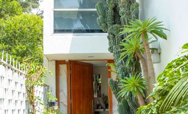 Casa en renta en Circuito Novelistas, entre zona azul y periferico