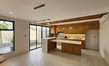 ₱17.5 M MODERN CORNER LOT HOME WITH POOL FOR SALE!