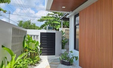 ₱17.5 M MODERN CORNER LOT HOME WITH POOL FOR SALE!