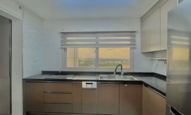 PENTHOUSE FOR RENT: Spacious 3-Bedroom Condo in The Villages, Clark!