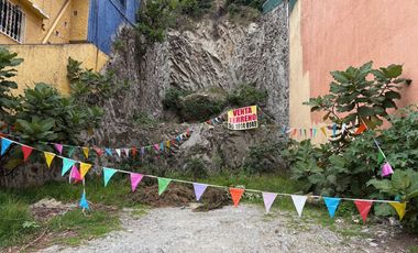 Terreno ascendente excavado y listo para construir Casa o Departamentos a 500 mts de Cd Brisas, en calle cerrada y muy tranquila