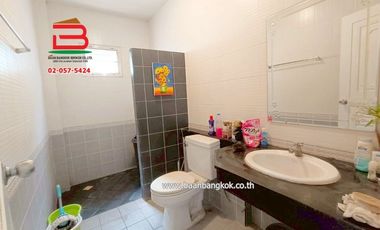 บ้านเดี่ยว หมู่บ้านนนทิชา ลำลูกกา-คลอง 8 (เฟส 2) (ทางไปวัดดอนใหญ่) เนื้อที่ 53.5 ตร.ว (ใกล้ตลาดใหญ่ลำลูกกา) ตำบลลำลูกกา อำเภอลำลูกกา จังหวัดปทุมธานี