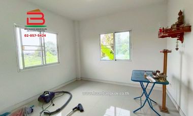 บ้านเดี่ยว หมู่บ้านนนทิชา ลำลูกกา-คลอง 8 (เฟส 2) (ทางไปวัดดอนใหญ่) เนื้อที่ 53.5 ตร.ว (ใกล้ตลาดใหญ่ลำลูกกา) ตำบลลำลูกกา อำเภอลำลูกกา จังหวัดปทุมธานี