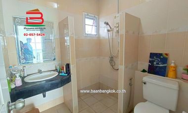 บ้านเดี่ยว หมู่บ้านนนทิชา ลำลูกกา-คลอง 8 (เฟส 2) (ทางไปวัดดอนใหญ่) เนื้อที่ 53.5 ตร.ว (ใกล้ตลาดใหญ่ลำลูกกา) ตำบลลำลูกกา อำเภอลำลูกกา จังหวัดปทุมธานี