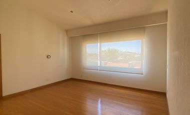 LA RICA JURIQUILLA $ 65 000