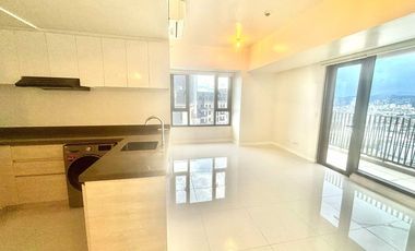 FOR RENT - LARGE 1BR UNIT WITH BALCONY SEA & MOUNTAINVIEW IN MANDANI BAY CEBU. WITH EXTRA ROOM FOR OFFICE OR MAID'S ROOM.