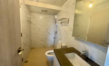 FOR RENT - LARGE 1BR UNIT WITH BALCONY SEA & MOUNTAINVIEW IN MANDANI BAY CEBU. WITH EXTRA ROOM FOR OFFICE OR MAID'S ROOM.